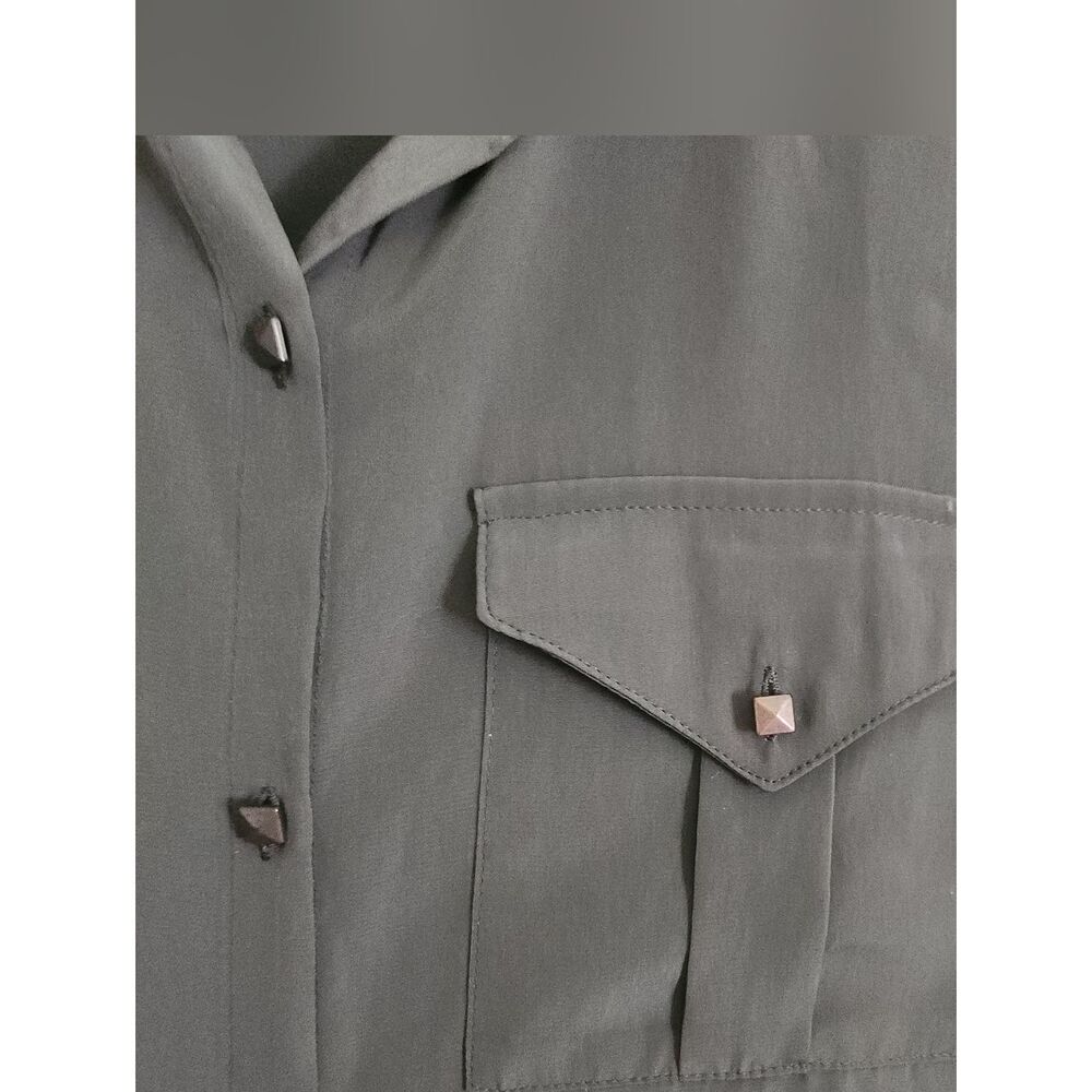 U52 Rock & Republic shirt Olive Green w square metal buttons & roll tab sleeves - Picture 5 of 16